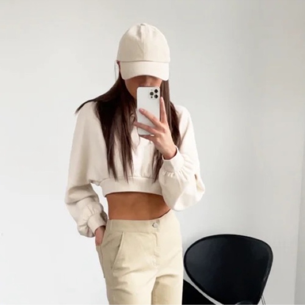 Cream Cropped Hoodie, Oak & Fort! NWT!!